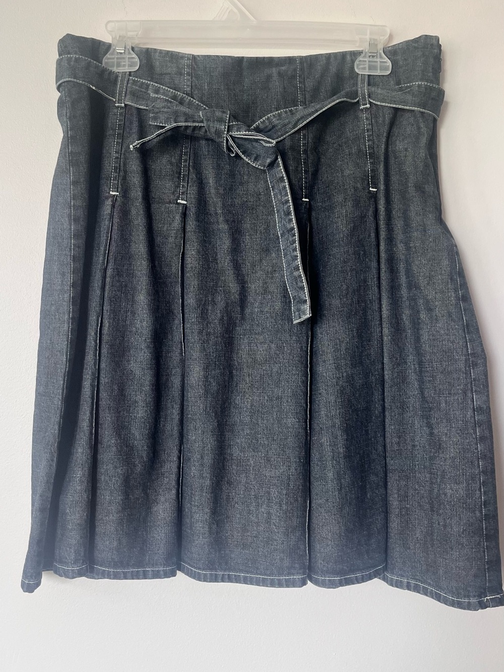 Denver Hayes Dark Wash Pleated Denim Tie-Waist A-Line Skirt | US 10